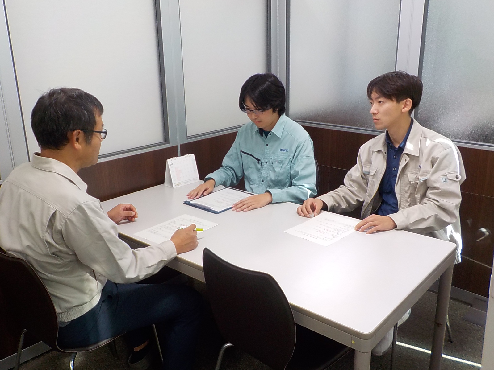 試験施工に関する打合せの様子